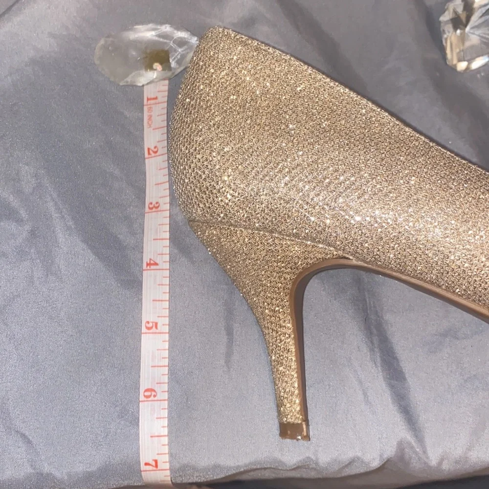 Dream Pairs Heels - Picture 5 of 7